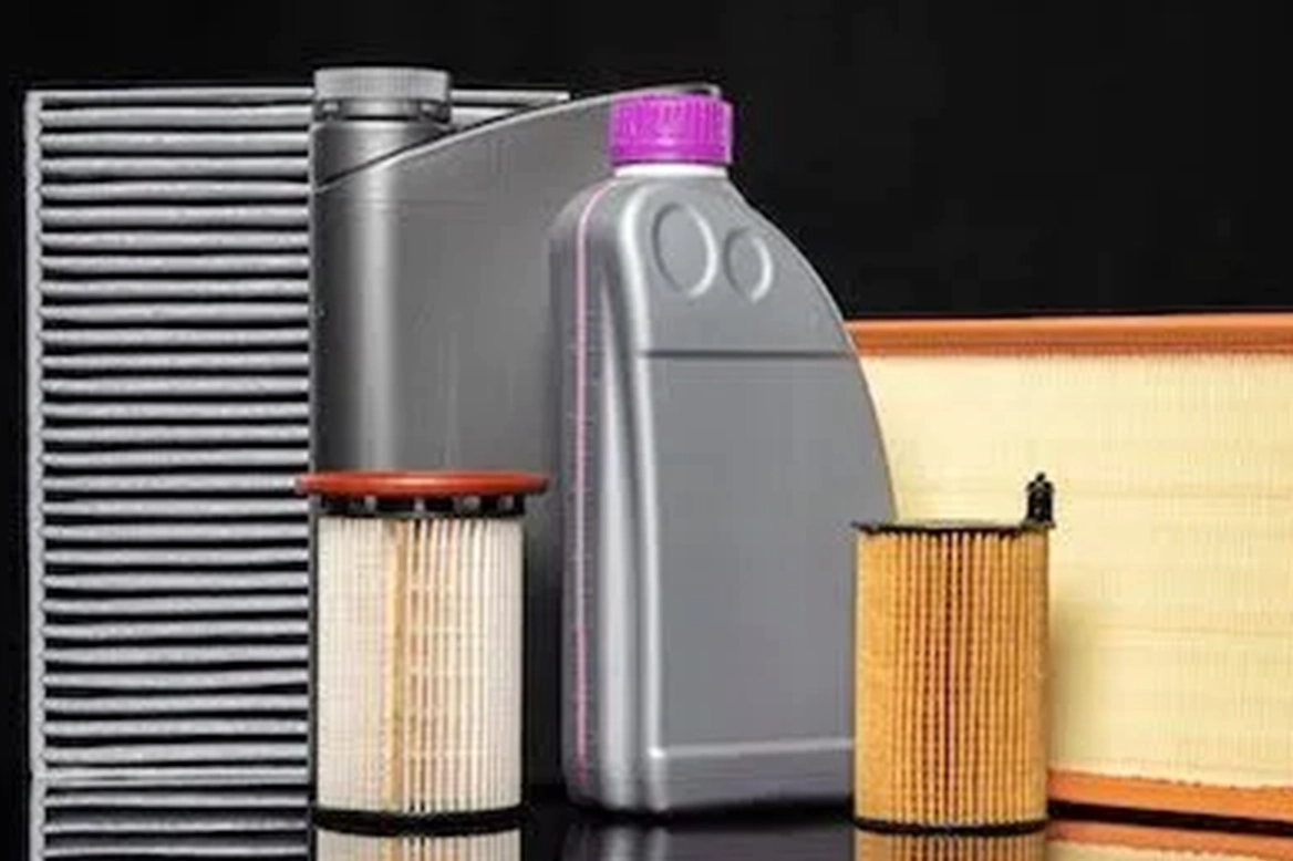 Oil Change Service: Professional vs. DIY