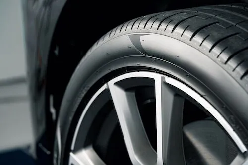 A Tire Shop’s Tips for Buying New Tires